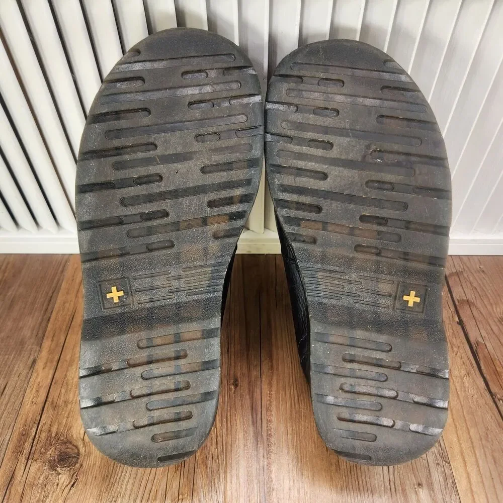 Dr. Martens used good